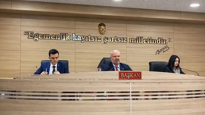 Menemen'de 3 meclis üyesi AK Parti'ye geçiyor!