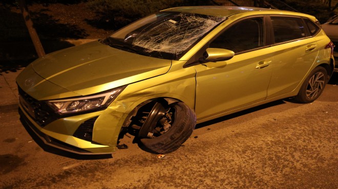 Motosikletli ve 5 arabaya çarptı, arkasına bakmadan kaçtı!