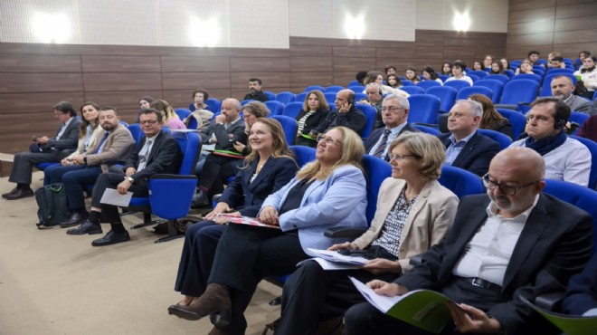 Mutlu, uluslararası konferansta Konak'ı anlattı