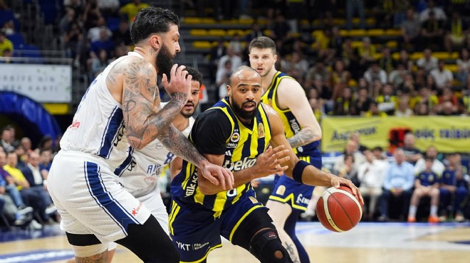 Nefes kesen maç: Fenerbahçe Beko, Anadolu Efes'i devirdi!