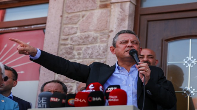 Özel'den 'Menderes' sorusuna yanıt: Milletin gözü önünde suçüstü durumundalar!