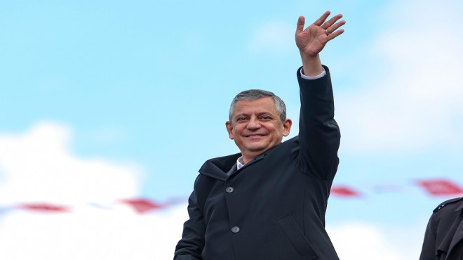 Özel'den canlı yayında 'Cemil Tugay' ve 'İzmir' açıklaması