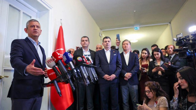 Özgür Özel ekibi Parti Meclisi'nden istifa etti!