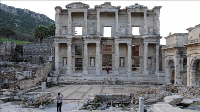 Selçuk'ta ikinci otopark krizi: Efes Alt Kapı Otoparkı'nda da tahliye!