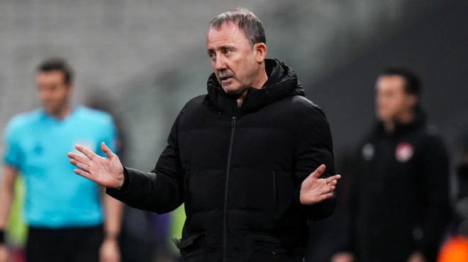 Sergen Yalçın, 8 futbolcunun üstünü çizdi!