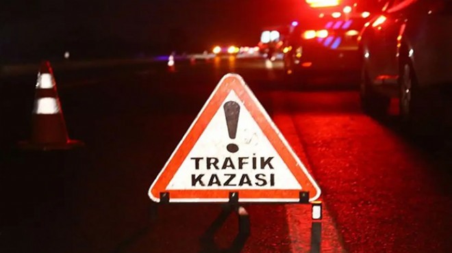 TIR bariyerlere çarpıp devrildi: 2 ölü