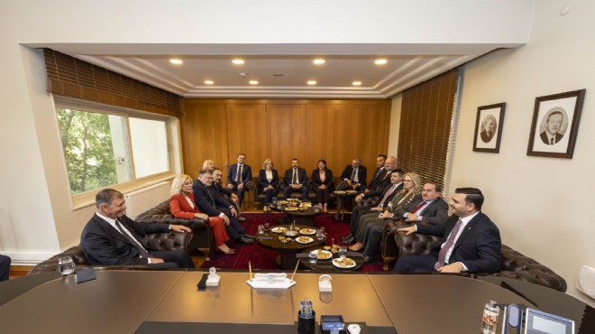 Tugay'dan AK Parti ziyareti sonrası dikkat çeken 'geçiş dönemi' mesajı!