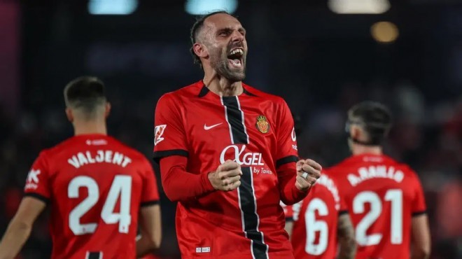 Vedat Muriqi, Fenerbahçe için İstanbul'a geldi