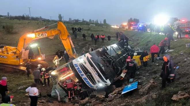 Yolcu otobüsü şarampole devrildi. 4 kişi öldü