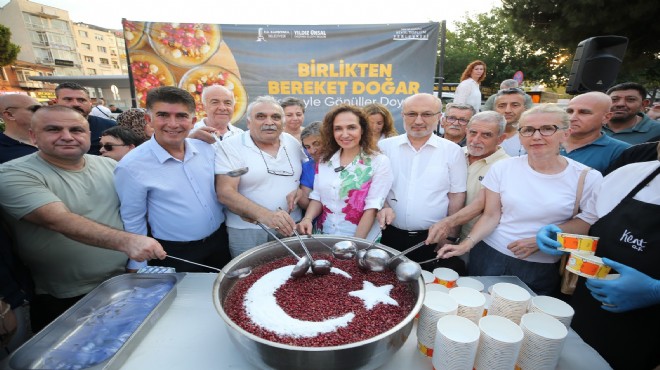 Karşıyaka'da aşurenin bereketi paylaşıldı