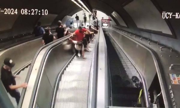 İzmir Metro'daki panik anları kamerada!